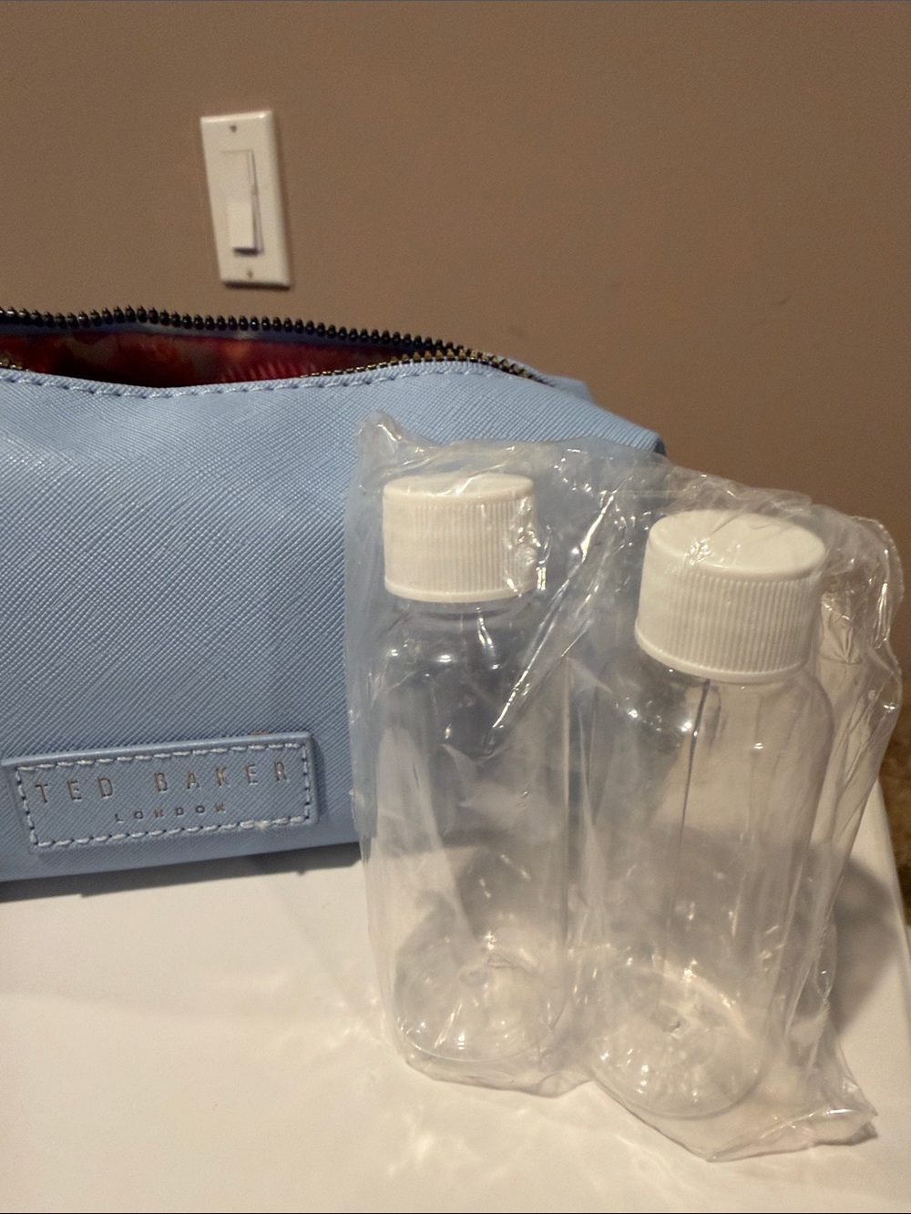 Ted Baker London Loaf Cosmetic Pouch - Picture 12 of 13